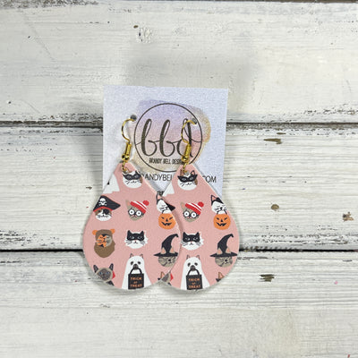 ZOEY (3 sizes available!) -  Leather Earrings  ||  HALLOWEEN CATS ON PINK (FAUX LEATHER)
