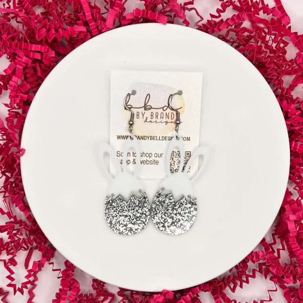 ACRYLIC EARRINGS || <BR> BUNNY + EGG (SILVER GLITTER)