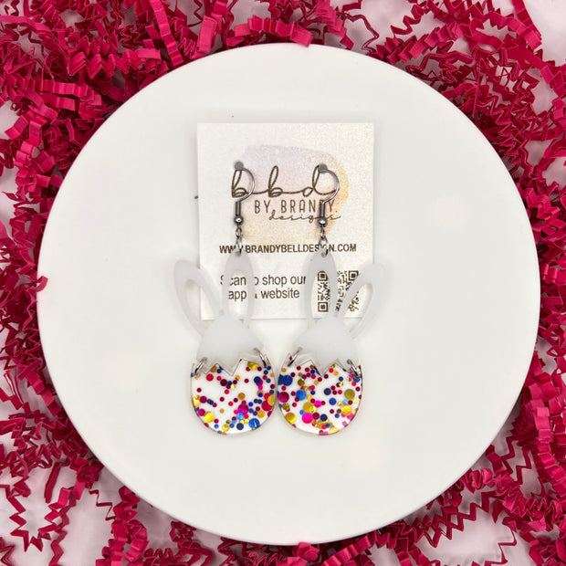 ACRYLIC EARRINGS || <BR> BUNNY + EGG (MULTICOLOR GLITTER)