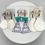 ACRYLIC EARRINGS || <BR> Bow + Christmas Tree Earrings  - PINK BOW + MULTICOLOR GLITTER TREE