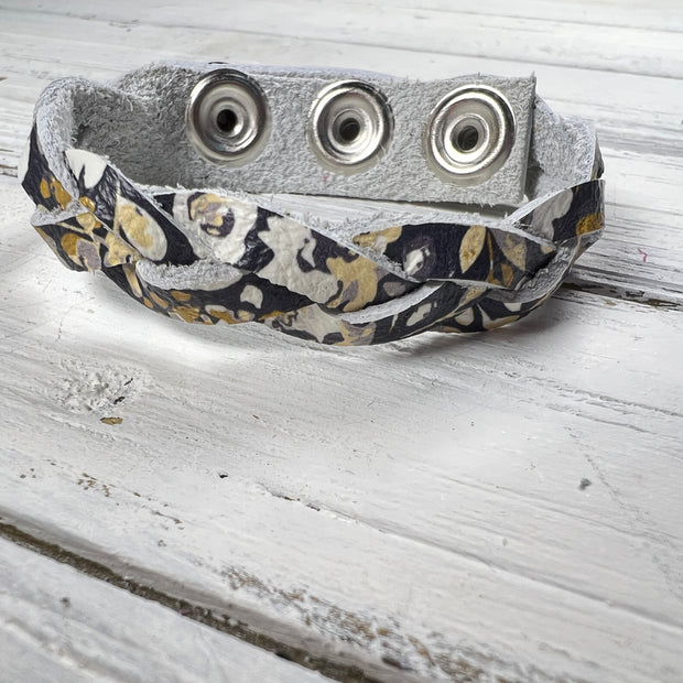 LENNON - MYSTERY BRAID BRACELET - handmade by Brandy Bell Design ||  <BR> POPPIES FLORAL ON NAVY