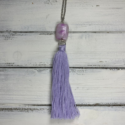 TASSEL NECKLACE - CAROLINA    ||   LILAC TASSEL WITH DECORATIVE BEAD