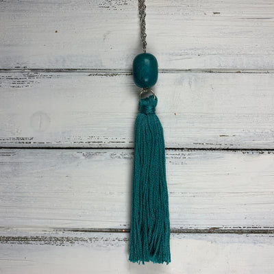 TASSEL NECKLACE - CAROLINA    ||   TEAL GREEN WITH DECORATIVE BEAD