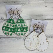 ZOEY (3 sizes available!) -  <BR> 2 PACK *LIMITED EDITION* CORK Earrings    ||  GREEN & WHITE CHRISTMAS TREES ON CORK / WHITE CORK