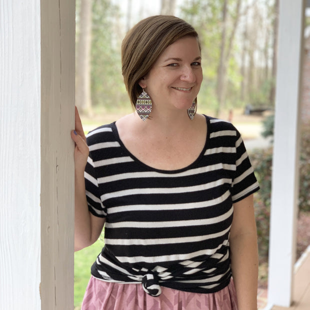 MAISY - Leather Earrings  ||  <BR> SILVER CHEVRON