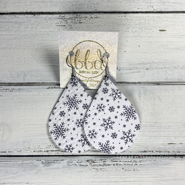 ZOEY (3 sizes available!) Leather Earrings  ||  <BR> BLACK & WHITE SNOWFLAKES