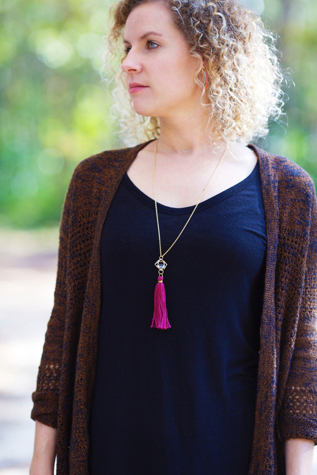 TASSEL NECKLACE - CAROLINA    ||   PINK TASSEL WITH DECORATIVE BEAD