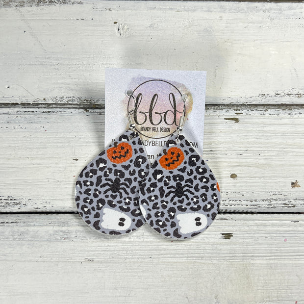 ZOEY (3 sizes available!) -  Leather Earrings  ||  GRAY LEOPARD HALLOWEEN (FAUX LEATHER)